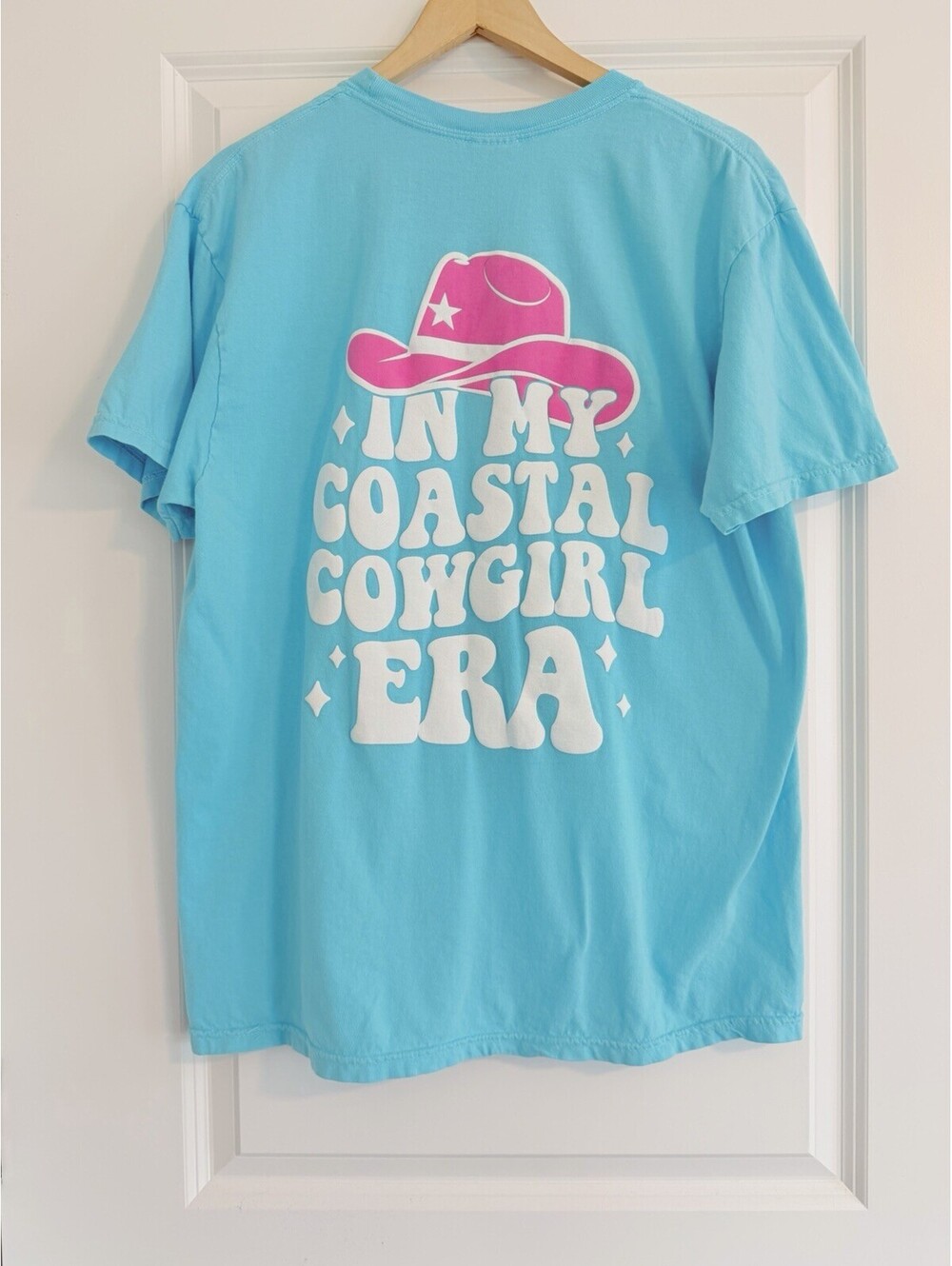 “Coastal Cowgirl Era” Graphic Tee Comfort Colors Blue Pink Cowboy Hat T-Shirt L
